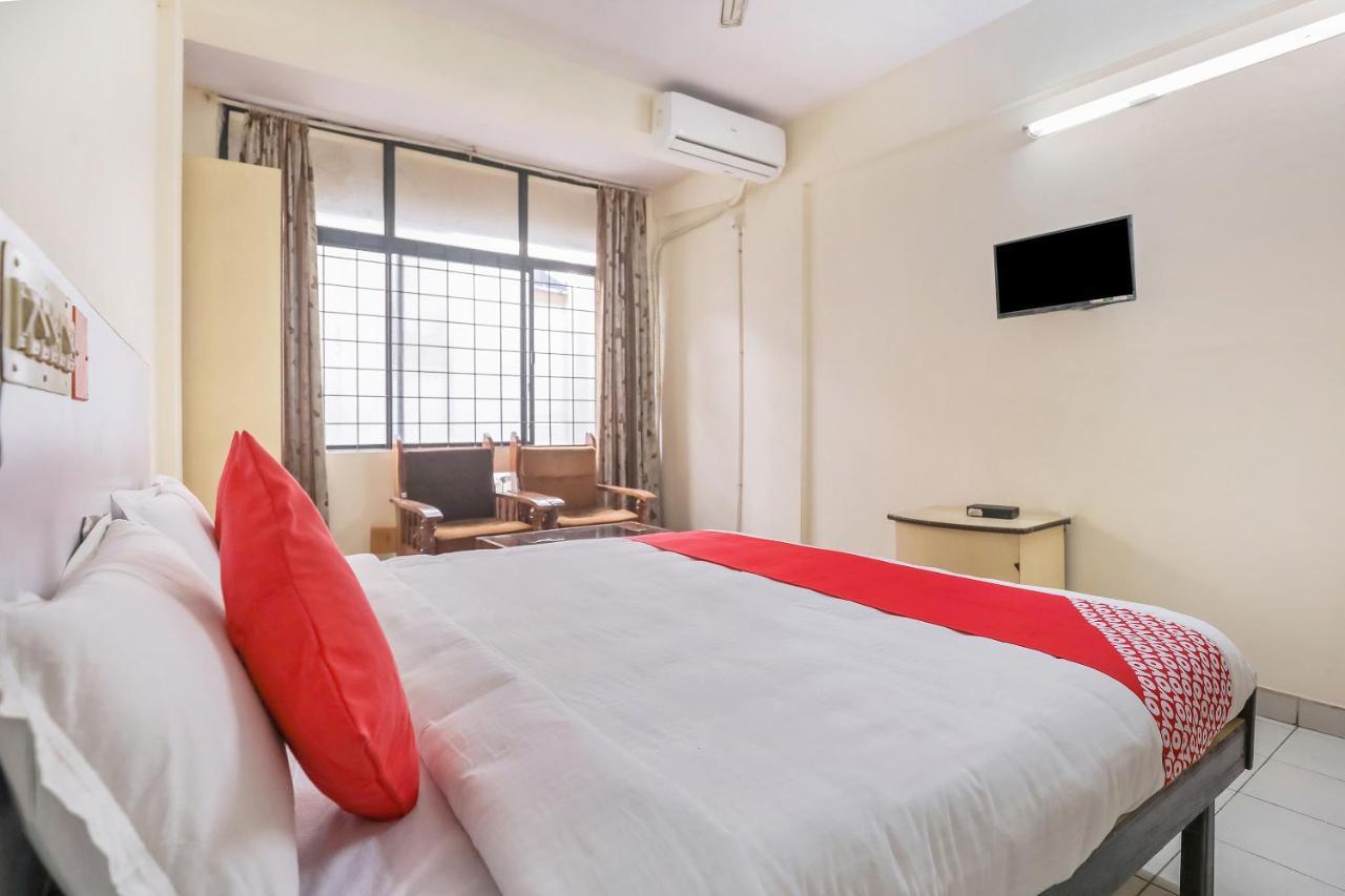 Oyo Hotel Hindustan Deluxe Mangalore Buitenkant foto