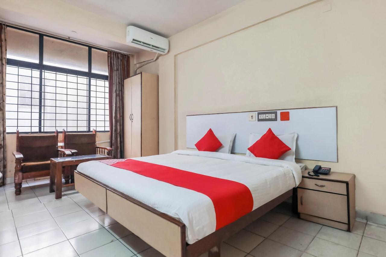 Oyo Hotel Hindustan Deluxe Mangalore Buitenkant foto